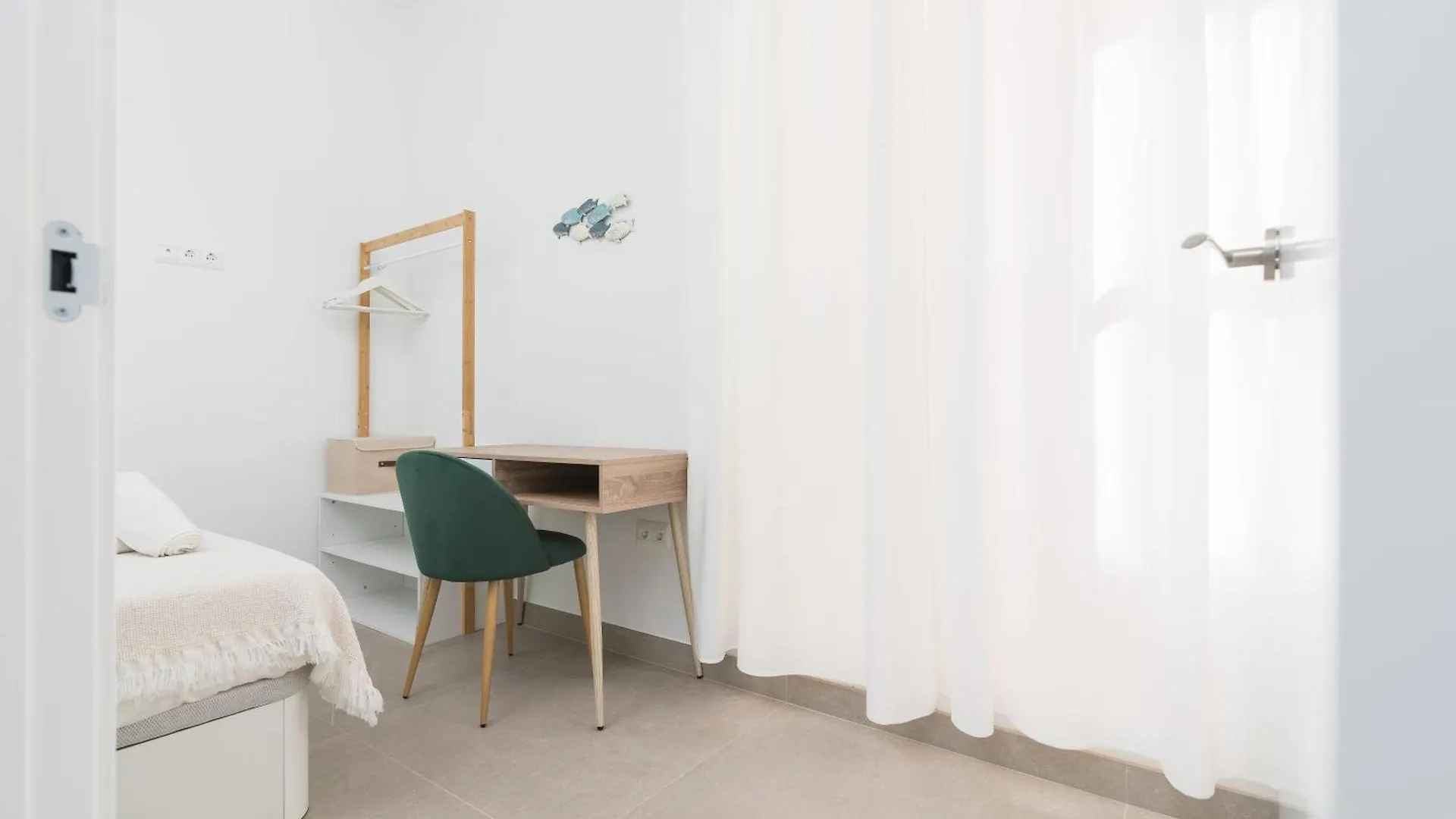 Apartment Suite Homes Alice Valentin Malaga