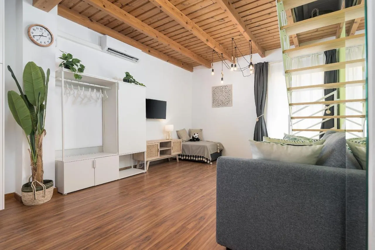 Suite Homes Alice Valentin Malaga Spain