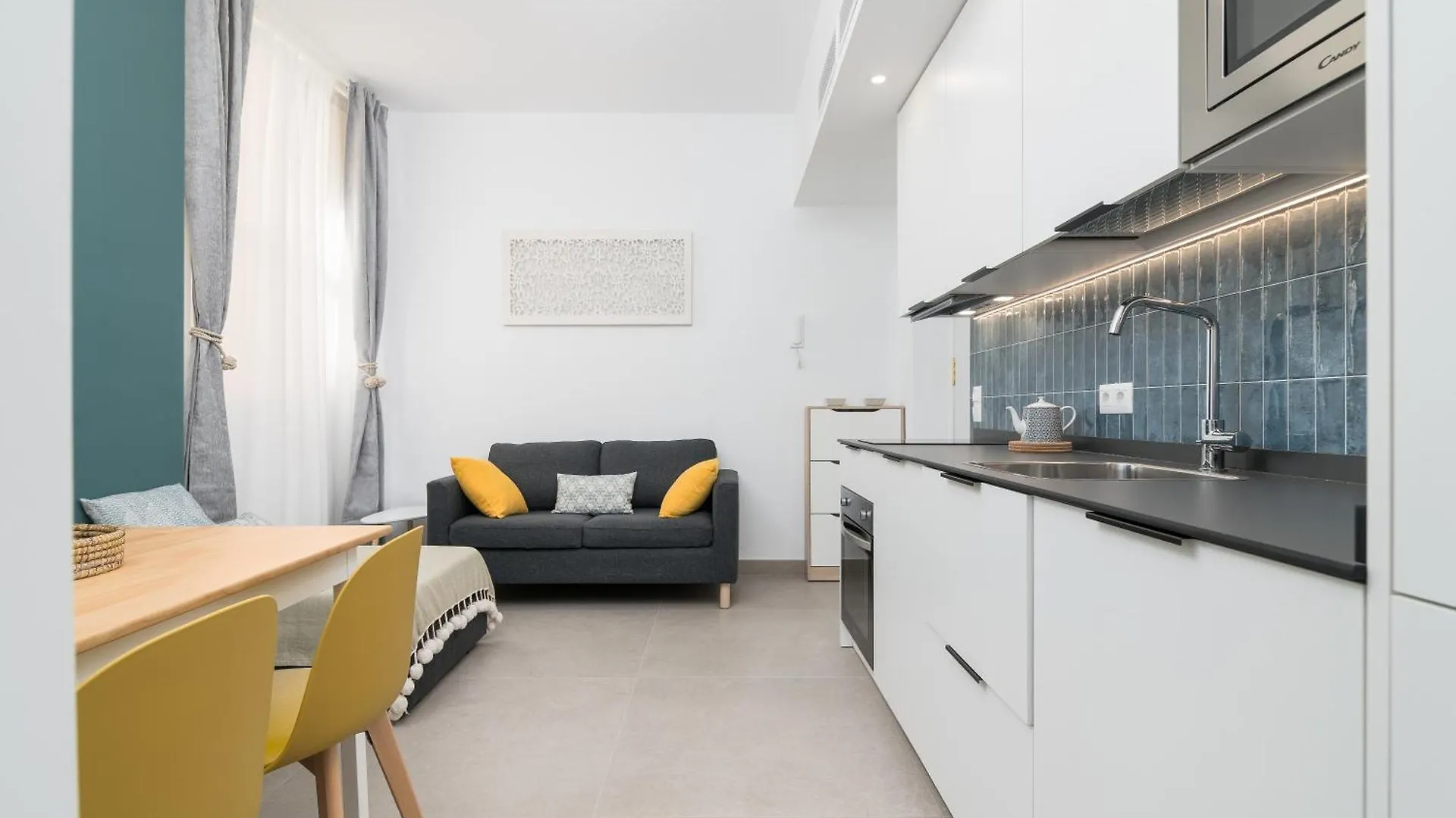 Apartment Suite Homes Alice Valentin Malaga Spain